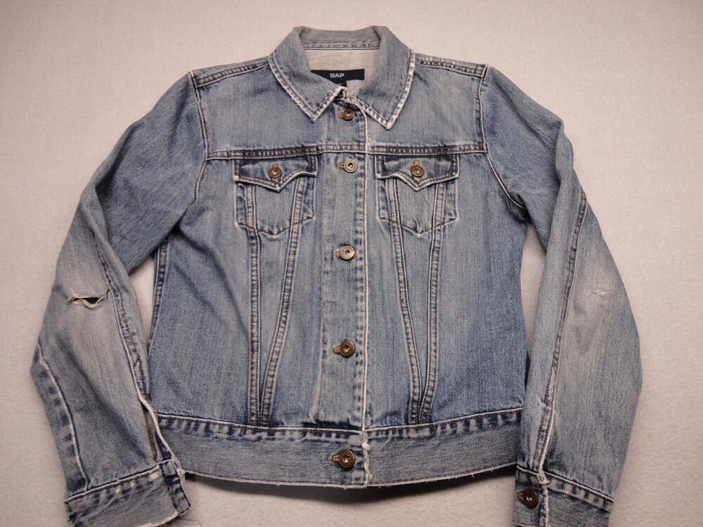 VTG 90s Gap Denim Jacket Womens Medium Blue Light Wash Jean Trucker Button Front